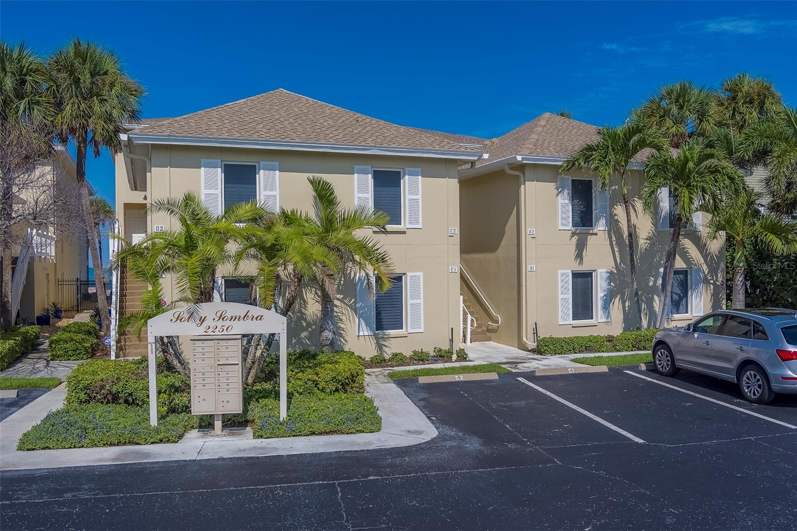 Florida home for rent 2250 Gulf Blvd Apt B2  Belleair Beach FL