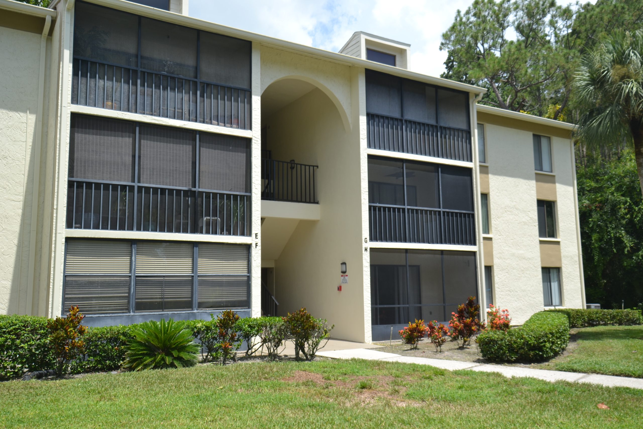 Florida home for rent 3232 Lake Pine Way E Apt H2  Tarpon Springs FL
