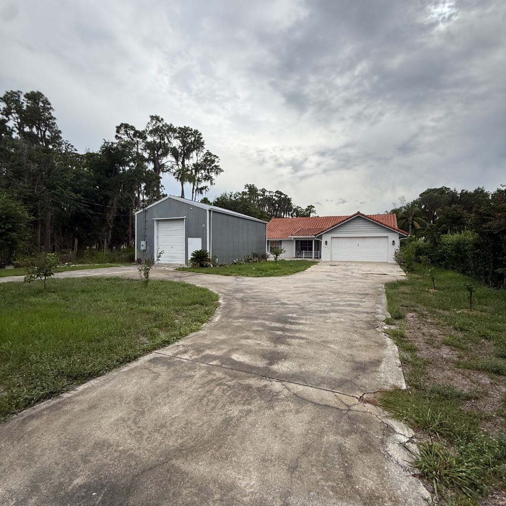 7423 Sparta Rd