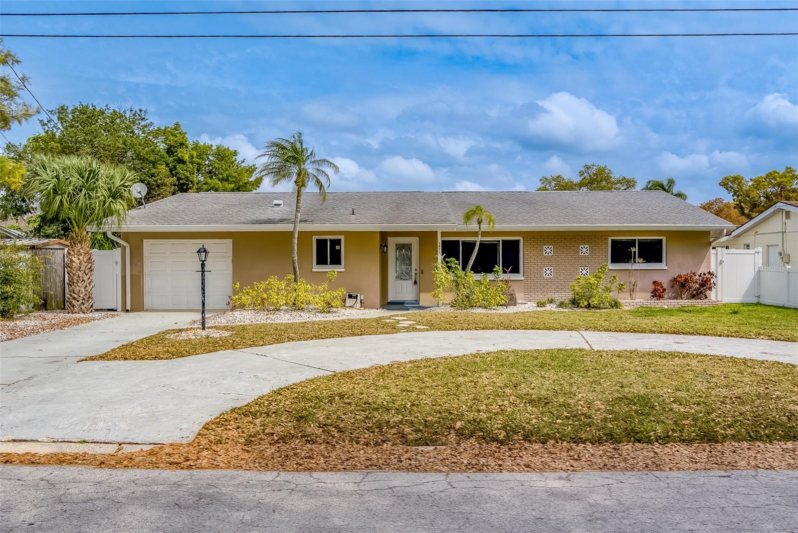 Florida home for rent 8473 121st St Seminole FL, 33772