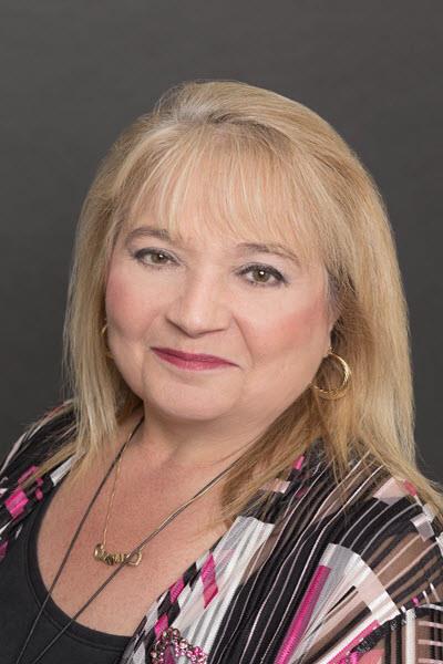 Eva Aron